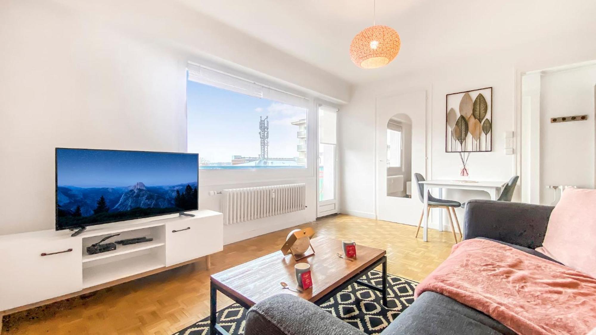Homey Pinky - Proche Centre / Balcon Prive / Wifi *